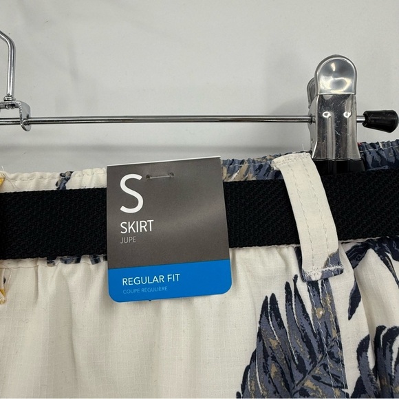 Columbia Field Creek Utility Skirt in Floral Bird Wildlife Print Size S NWT - Picture 15 of 16